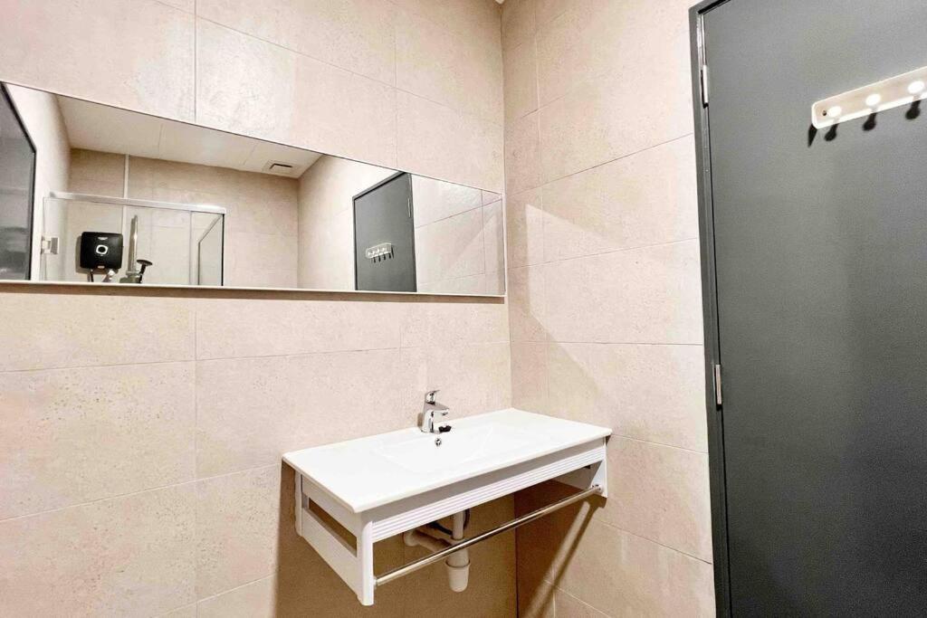 Cozy Aera Residence / Free Wi-Fi Netflix / Sunway Petaling Jaya Exterior foto